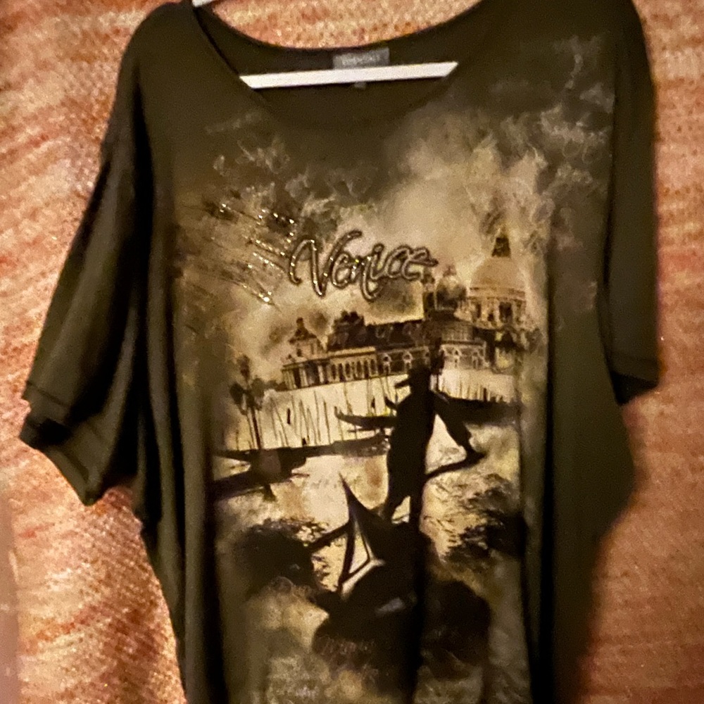 Graphic T-shirt with Venice splashed across with accent jewels 4x plus size